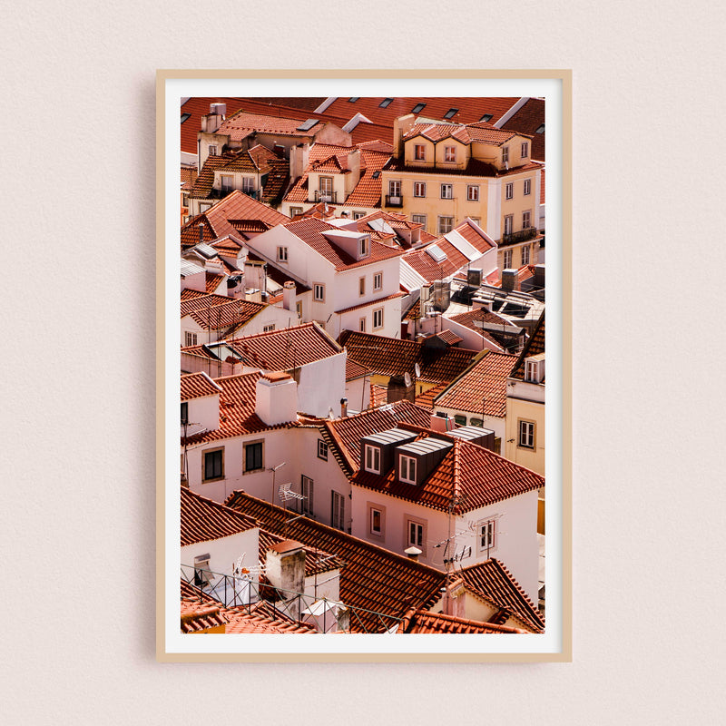 Stroll through the heart of Alfama | Lisbon, Portugal 21x30cm